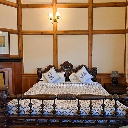 The Heritage Club - Tripura Castle Hotel And Spa Шилонг Екстериор снимка
