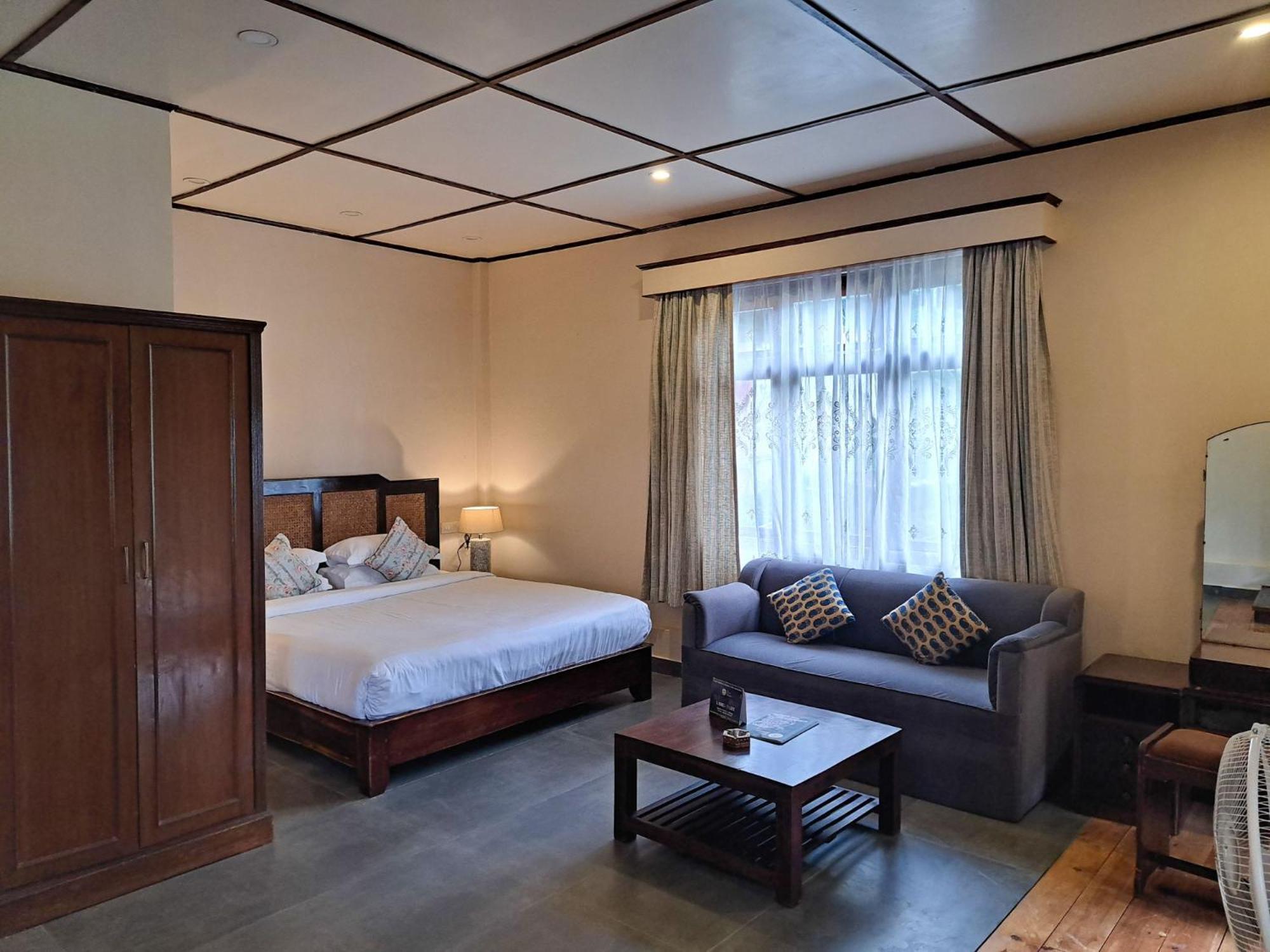 The Heritage Club - Tripura Castle Hotel And Spa Шилонг Екстериор снимка