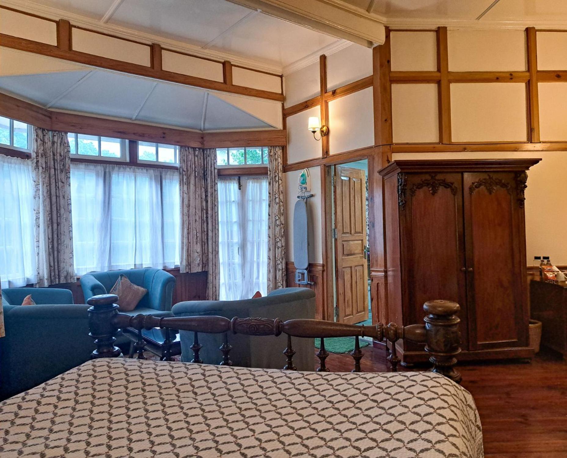 The Heritage Club - Tripura Castle Hotel And Spa Шилонг Екстериор снимка