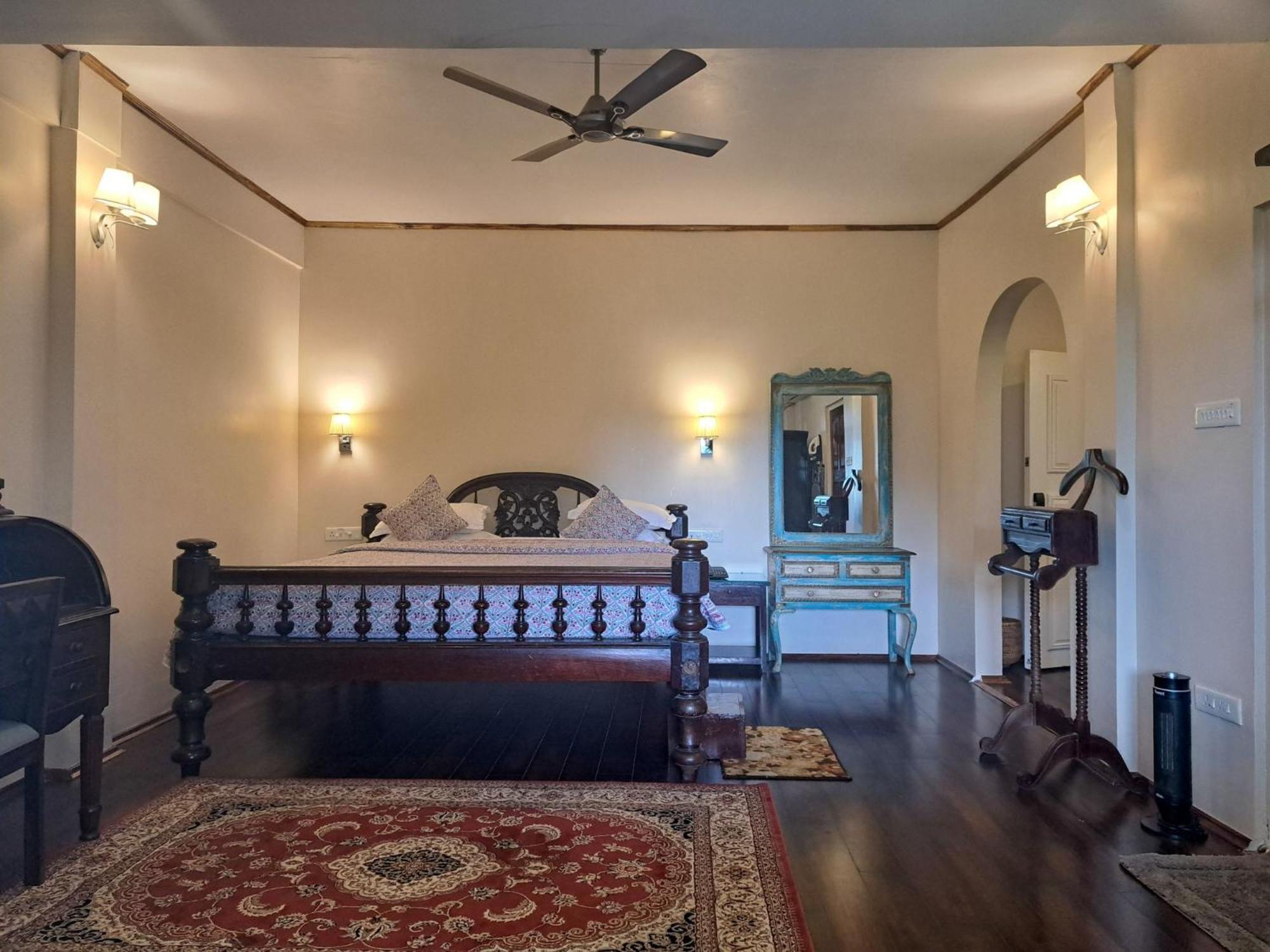 The Heritage Club - Tripura Castle Hotel And Spa Шилонг Екстериор снимка