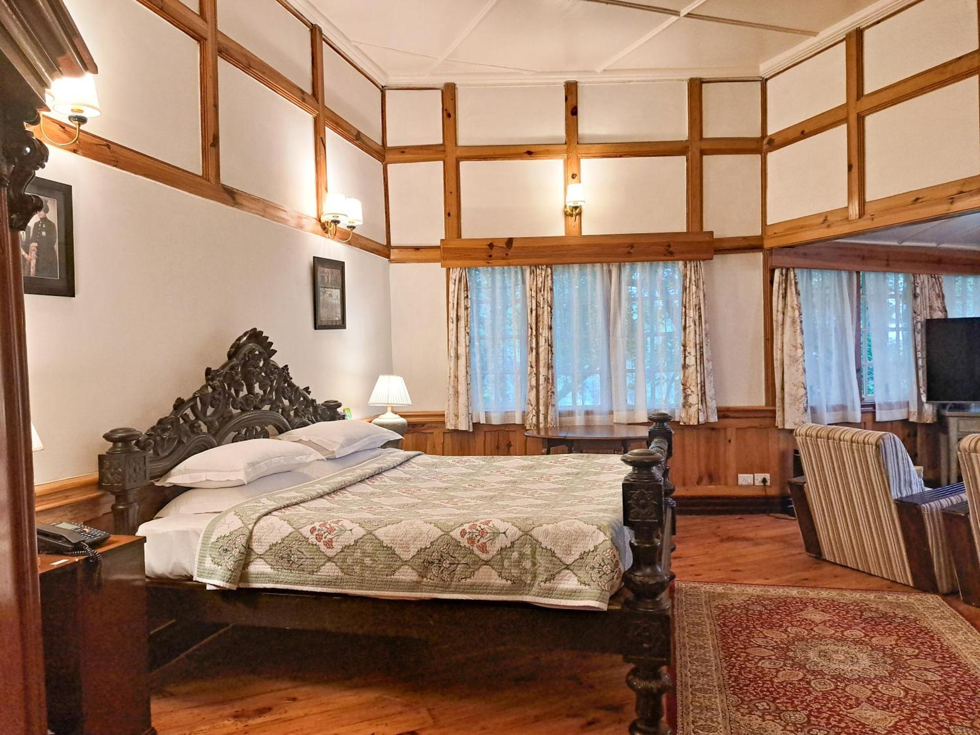 The Heritage Club - Tripura Castle Hotel And Spa Шилонг Екстериор снимка