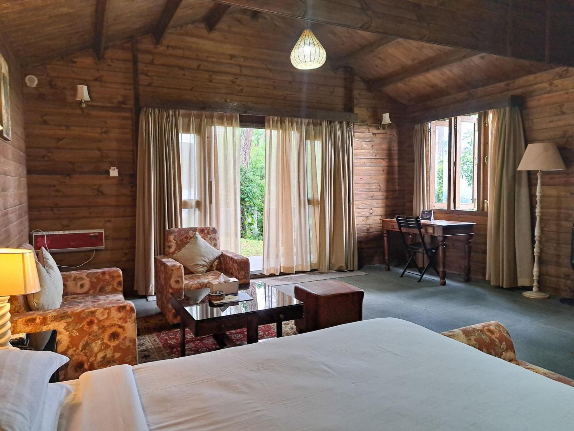 The Heritage Club - Tripura Castle Hotel And Spa Шилонг Екстериор снимка