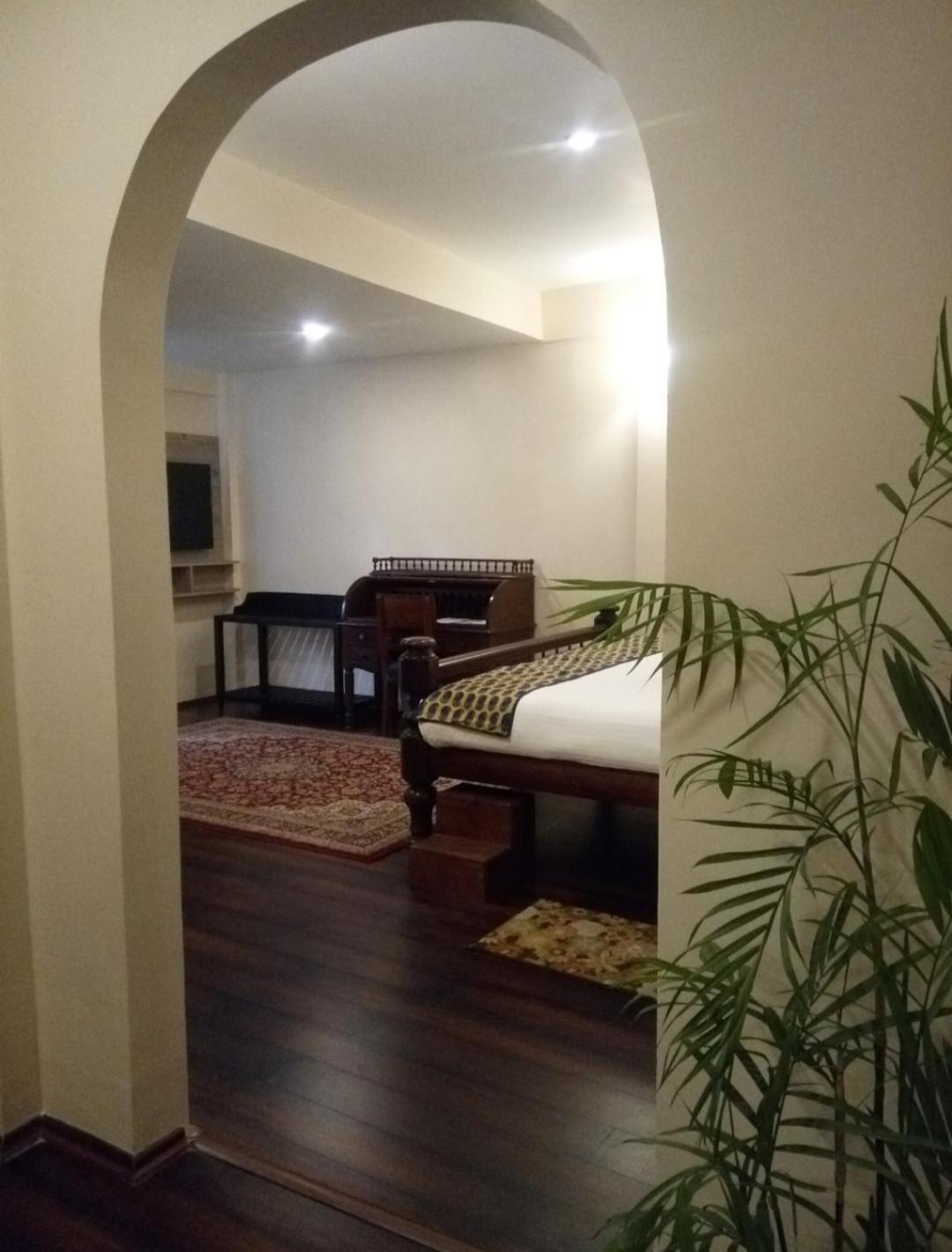 The Heritage Club - Tripura Castle Hotel And Spa Шилонг Екстериор снимка