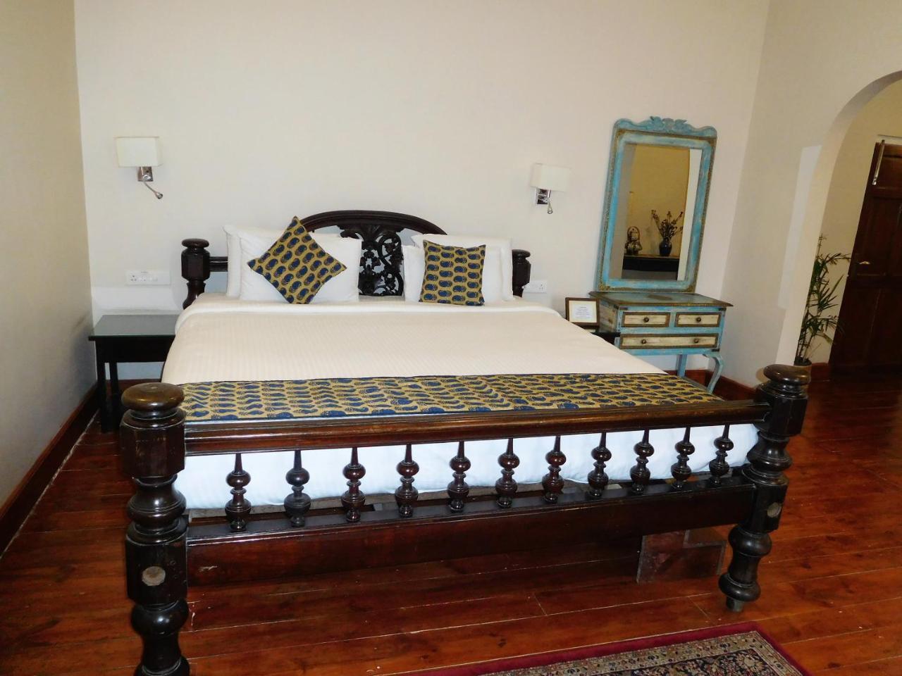 The Heritage Club - Tripura Castle Hotel And Spa Шилонг Екстериор снимка