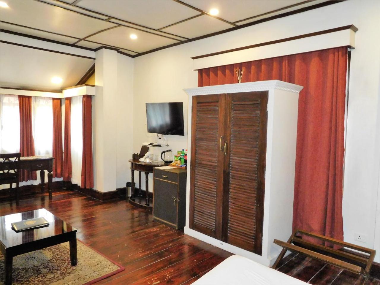 The Heritage Club - Tripura Castle Hotel And Spa Шилонг Екстериор снимка